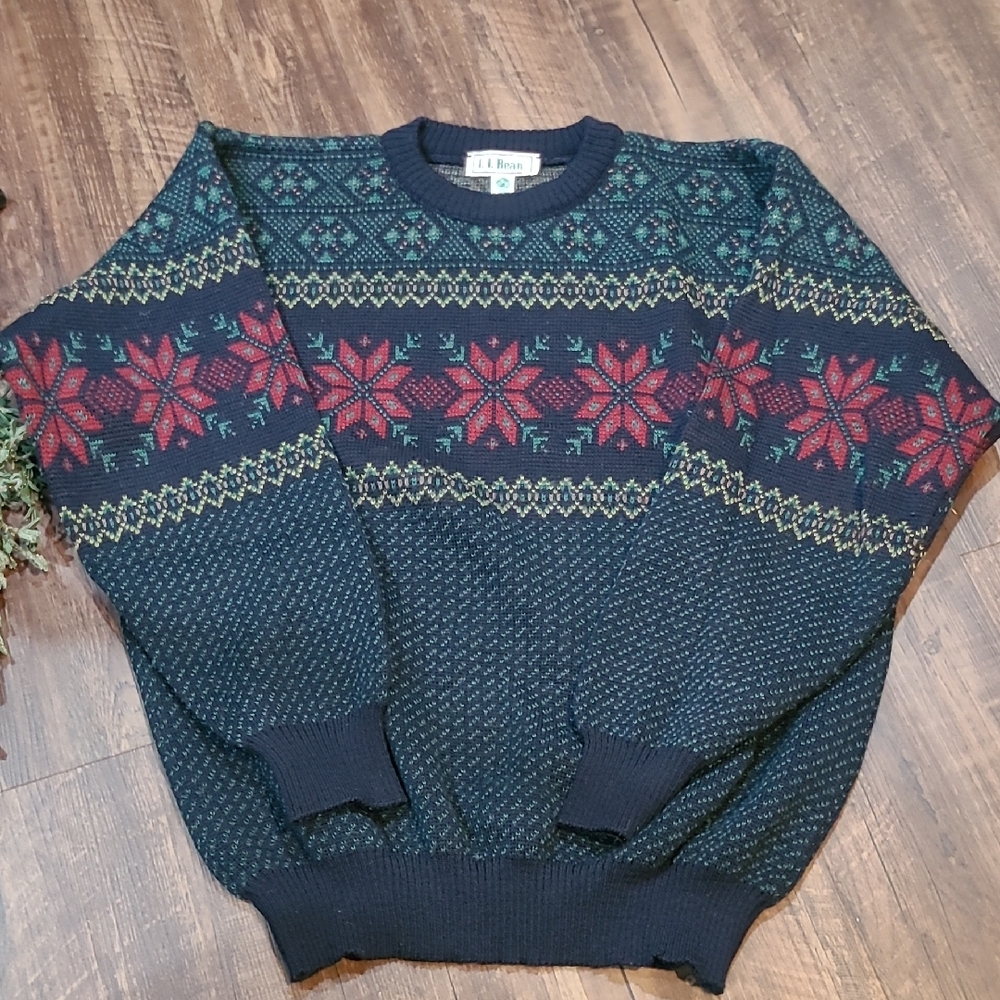 L.L. Bean Men's Navy Winter Holiday Wool Sweater Snowflakes l - Picture 2 of 6